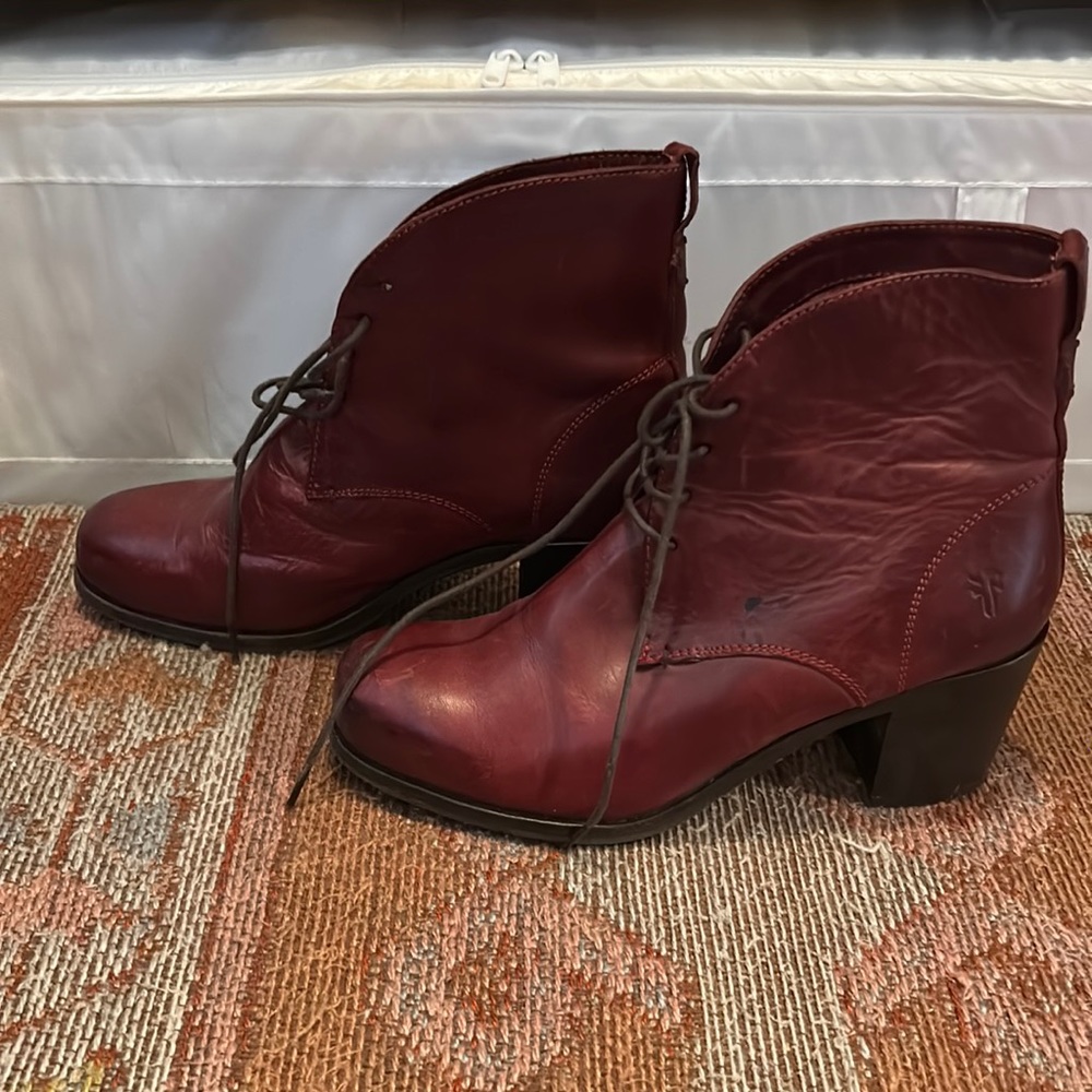 FRYE red boots